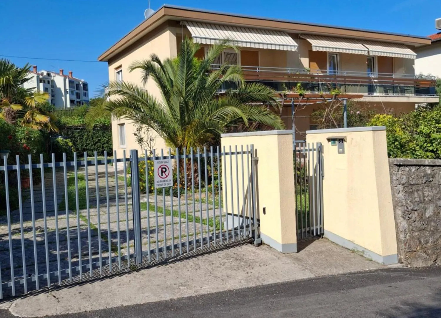 Apartments Orange Lovran 0*,
