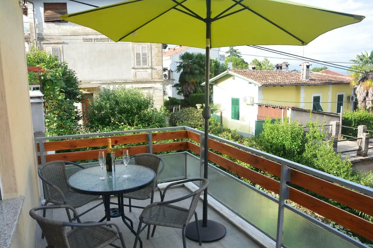 Apartments Orange Lovran